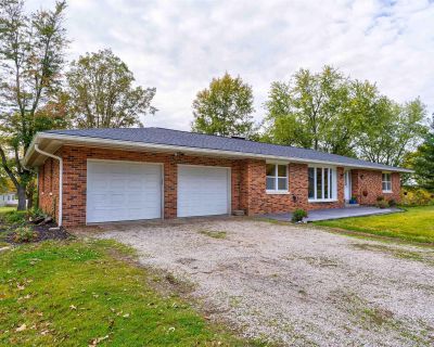 4 Bedroom 3BA 1674 ft Single Family House For Sale in Huntingburg, IN