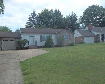 2 Bedroom 2BA 1124 ft Single Family House For Sale in Parma, OH