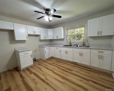 4 Bedroom 2BA 1576 ft House For Rent in Monroe, NY