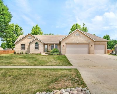 3 Bedroom 2BA 1924 ft Single Family House For Sale in Sandwich, IL