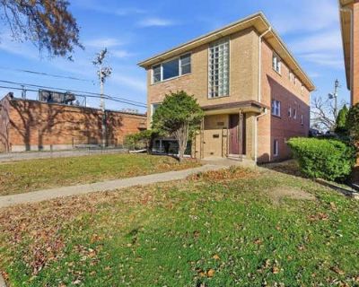 9 Bedroom 5BA Multi Family Home For Sale in WESTCHESTER, IL