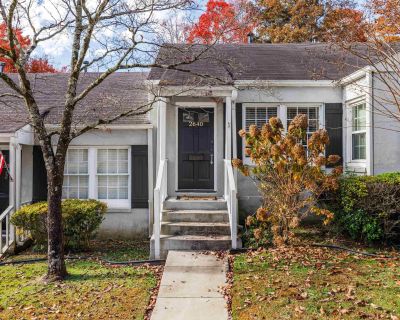 1 Bedroom 1BA Apartment For Rent in Mountain Brook, AL