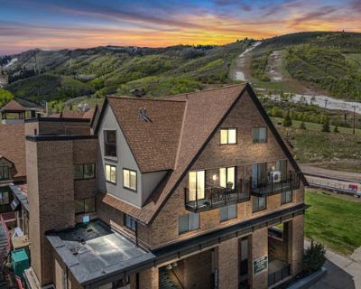 2 Bedroom 2BA 1227 ft Condominium For Sale in PARK CITY, UT