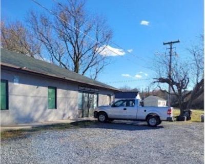 2833 Ocean Gateway # 2. Property for Rent in Cambridge, MD for $900. This 2,100 square foot property was built in 1993 on a lot size of 0.23.. Prime commercial space with Route 50 visibilityideal for small business owners seeking exposure and convenience. This 500 sq. ft. unit offers a flexible layout perfect for an office, workshop, or retail space, complete with a private bathroom and kitchen...