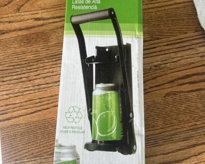 Brand new in box heavy duty can crusher