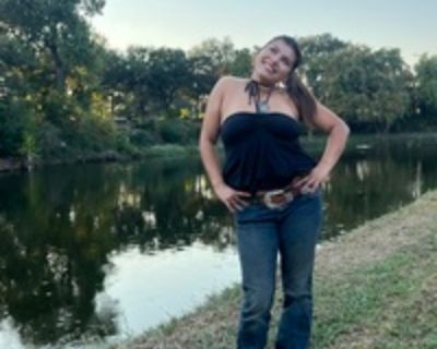 Vanessa E is looking for a New Roommate in Dallas with a budget of $900.00