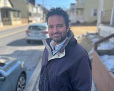 Non-smoker * Interested in teaming-up. Budget: $1,200 per month. Ready to move: now. Looking for myself. Hello- I am clean, quiet, and courteous. Easy to get along with, and good sense of humor.