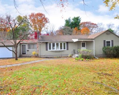 2 Bedroom 2BA 1836 ft Single Family Home For Sale in WINDSOR, CT