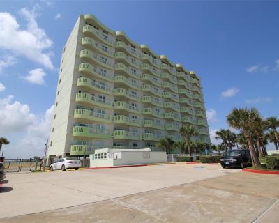 3 Bedroom 2BA 1070 ft² Furnished Condo For Rent in Galveston, Texas