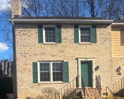 3 Bedroom 1BA 1368 ft Apartment For Rent in Winchester, VA
