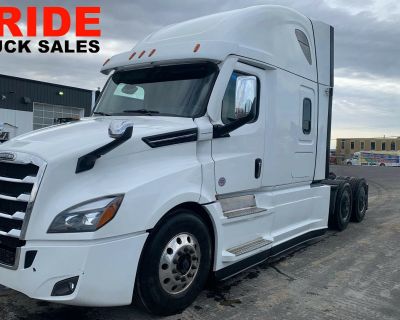 Used 2023 FREIGHTLINER CASCADIA 126 Conventional - Sleeper Truck in Fresno, CA