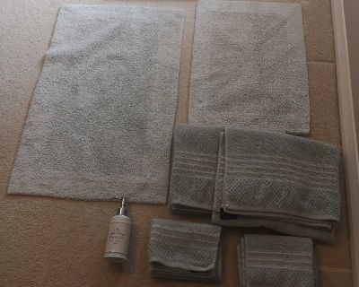 Bathroom set