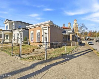 5 Bedroom 3BA 2311 ft Townhouse For Sale in LOUISVILLE, KY