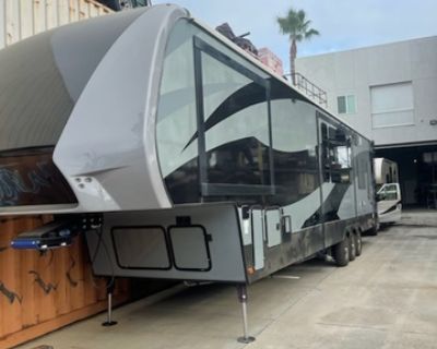 2016 Keystone Fuzion 403