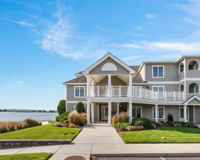 3 Bedroom 2BA 1938 ft Condo For Sale in Stone Harbor, NJ