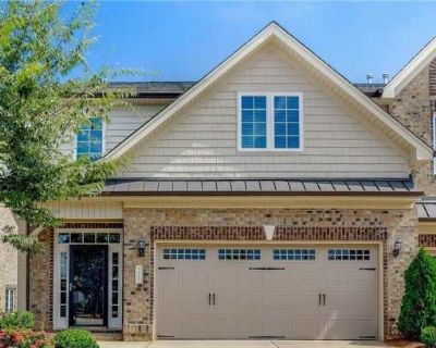 4 Bedroom 2.5BA 2200 ft Apartment For Rent in High Point, NC