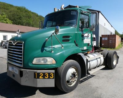 Used 2005 MACK CXN612 Day Cab Trucks in Sparrowbush, NY