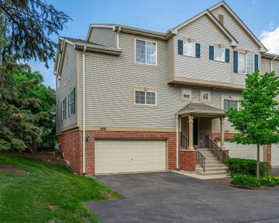 3 Bedroom 2BA 1627 ft Townhouse For Sale in Streamwood, IL