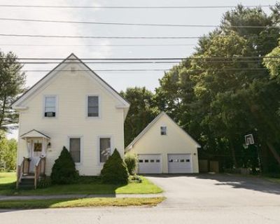 3 Bedroom 3BA 1980 ft Single Family House For Sale in Bangor, ME