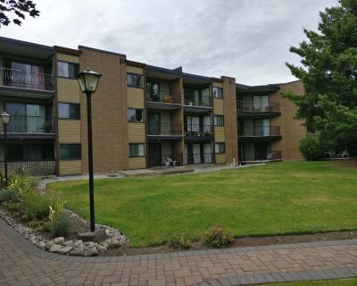 1870 McKenzie Avenue. Large 1 bedroom apartment in prime location just minutes walk to UVic and shopping centres! - 800 sq ft - Recently renovated - Large balcony - 2 parking spaces included (1 underground, 1 above ground) - Amenities: shared laundry, gym, bike storage, storage locker - No pets, no smoking - $1,925/month + utilities - Flexible lease options - Dec 1st move in Currently booking v...