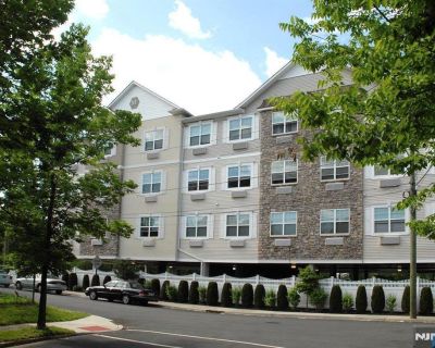 1 Bedroom 1BA Single Family House For Rent in Wallington, NJ