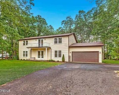 3 Bedroom 2.5BA 2376 ft Apartment For Rent in Ocean County, NJ