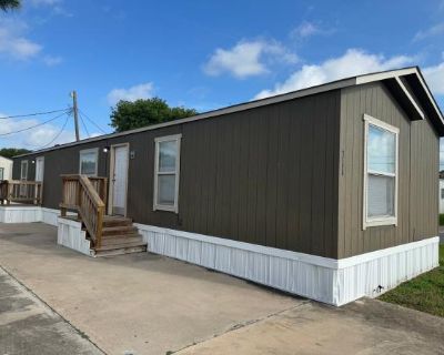 3 Bedroom 2BA 960 ft Mobile Home For Rent in Donna, TX
