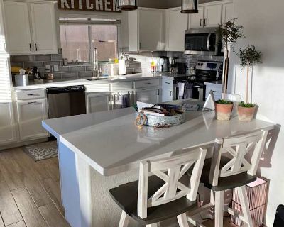 Private room with own bathroom in a House, Chandler, AZ 85286