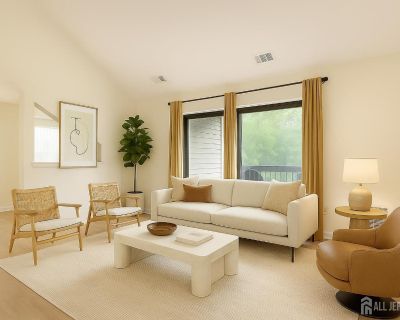 2 Bedroom 2BA 1088 ft Townhouse For Sale in Sayreville, NJ