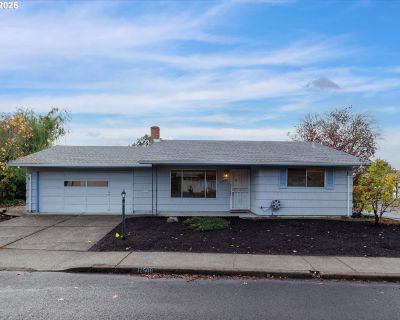 2 Bedroom 1BA 831 ft Single Family House For Sale in King City, OR