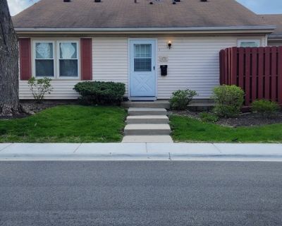 3 Bedroom 1BA 850 ft Condo For Rent in HOFFMAN ESTATES, IL