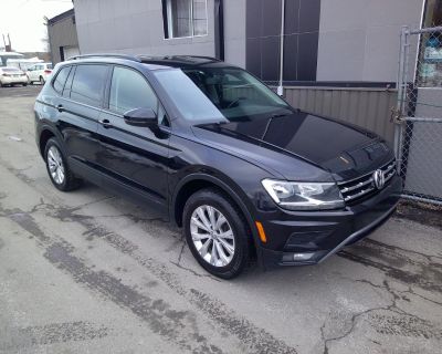 Model 2018 Volkswagen Tiguan Exterior color Black Interior color Grey Kilometers 130,557km Stock # 11197 Engine 4 roues motrices Transmission Automatique Fuel ESSENCE Size 2.0 L Cylinders I4 Laval (Laval) -->. Volkswagen Tiguan Trendline 4MOTION 2018 vendre VUS 4x4 A-1 Econo Cam / Carplay ++ Garantie 3 ans incluse Economic, safe and reliable AWD SUV, inspected A-1 and warranty included of 36 mo...