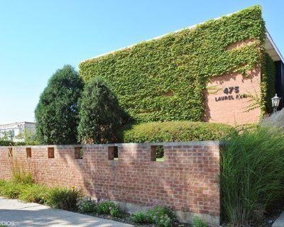 475 Laurel Ave Apt G. A spacious, fully gut-rehabbed 3BR / 3.5BA townhome in the heart of Highland Park, offering exceptional convenience and walkability. Located directly across from the Highland Park Library, just one block from downtown, two blocks from the lake, and a half block from the Metra, the home provides effortless access to schools, parks, shops, and restaurants. Inside, the home f...