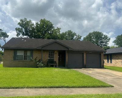 3 Bedroom 1BA 1131 ft Single-Family House For Sale in Houston, TX