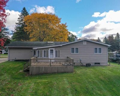 Blossom Dr, Flushing, Home For Rent