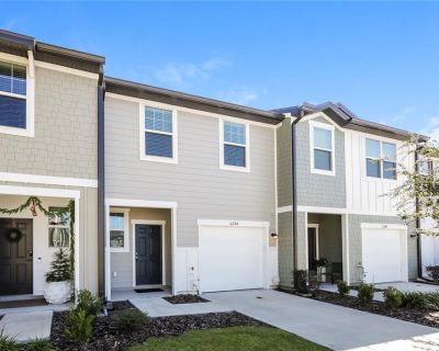 3 Bedroom 2BA 1386 ft Townhouse For Sale in Zephyrhills, FL