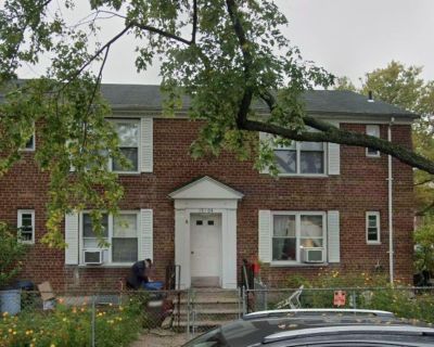 (ID#: *1403496) Spacious 1 Bedroom Apartment Near Auburndale Area.