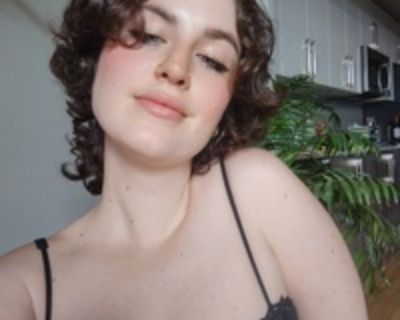 Lucia I is looking for a New Roommate in New York with a budget of $1500.00