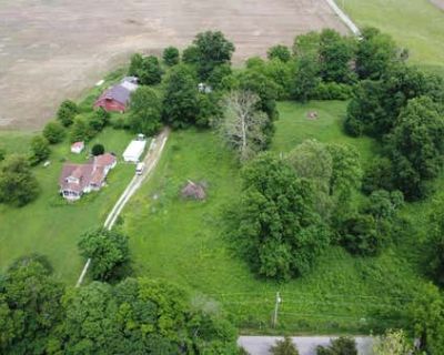 3 Bedroom 1BA 2488 ft Single Family Home For Sale in KNIGHTSTOWN, IN