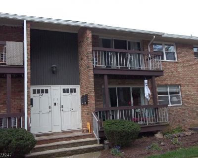 1 Bedroom 1BA 1047 ft Condo For Rent in Hillsborough Twp., NJ