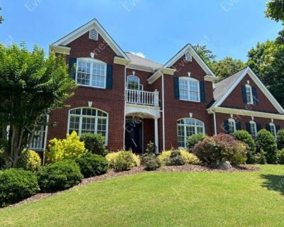 4 Bedroom 4BA 4464 ft House For Rent in Alpharetta, GA