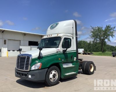 2018 Freightliner Cascadia 125 4x2 S/A Day Cab Truck Tractor