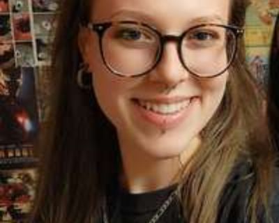 Laura S is looking for a New Roommate in Orlando with a budget of $700.00