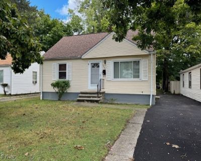 2 Bedroom 1BA Apartment For Rent in Cleveland, OH