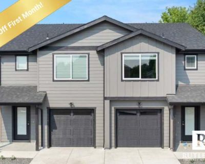 3 Bedroom 2.5BA 1475 ft Pet-Friendly Apartment For Rent in Eagle Point, OR