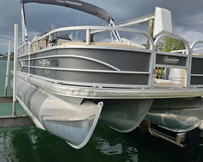 2016 Sun Tracker Fishin. Barge 22 XP3