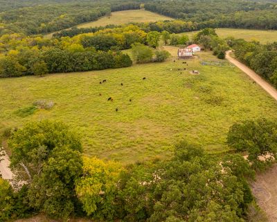 1 Bedroom 1BA 896 ft Single Family House For Sale in Iberia, MO