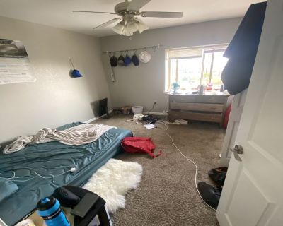 Furnished Room for Rent in 1 Bedroom 1.0 BA 900 ft Apartment in West Side, Wisconsin