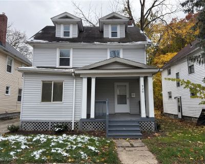 920 Bloomfield Avenue. Property for Rent in Akron, OH for $1,900 with 4 bedrooms and 1 full bath, 1 half bath. This property was built in 1919 on a lot size of 0.0698.. 4 Bedrooms | 1.5 Bathrooms | Fully Updated Welcome home to this beautifully renovated 4-bedroom, 1.5-bath colonial! Located on Bloomfield Ave, this charming home blends classic character with modern updates, making it move-in re...