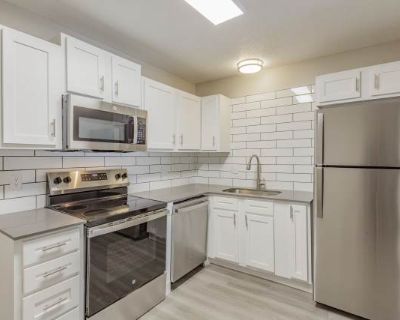 2 Bedroom 1.5BA 1100 ft Pet-Friendly Apartment For Rent in Chattanooga, TN